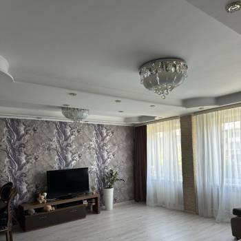 Сдается 2-х комнатная квартира, 78 м²