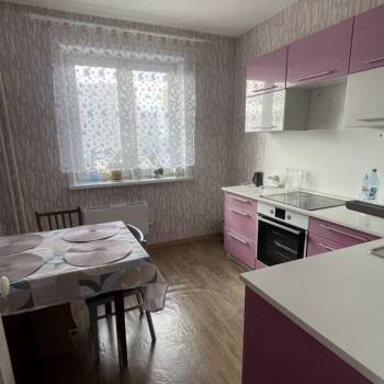 Продается 1-комнатная квартира, 40,4 м²