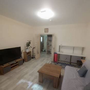 Сдается 2-х комнатная квартира, 58 м²