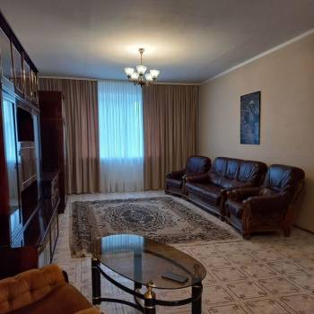 Сдается Многокомнатная квартира, 109,7 м²