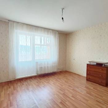 Продается 1-комнатная квартира, 42 м²