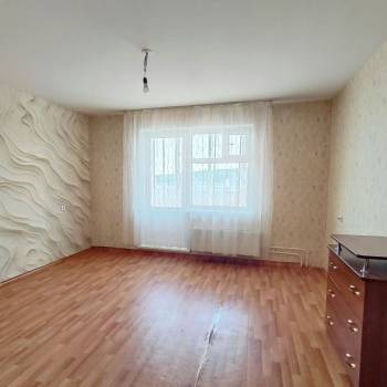 Продается 1-комнатная квартира, 42 м²