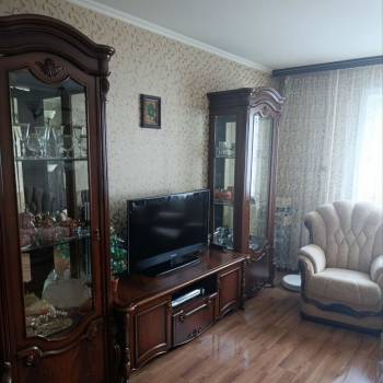 Продается Многокомнатная квартира, 80 м²