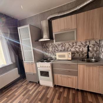Сдается 1-комнатная квартира, 37 м²