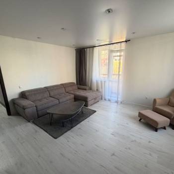 Продается 2-х комнатная квартира, 65 м²