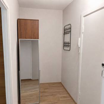 Продается 1-комнатная квартира, 32 м²