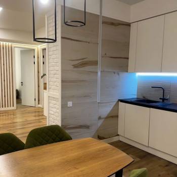 Продается Многокомнатная квартира, 127 м²