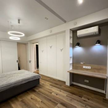 Продается Многокомнатная квартира, 127 м²