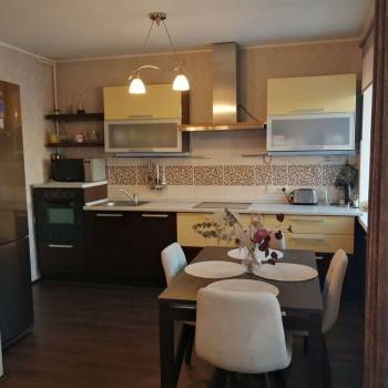 Продается Многокомнатная квартира, 93,1 м²