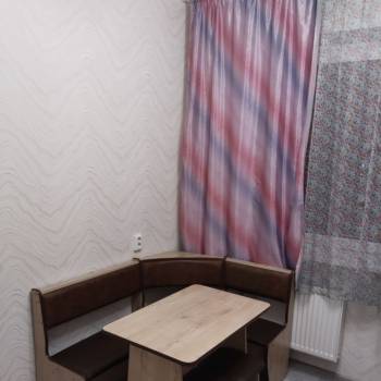Сдается 1-комнатная квартира, 42 м²
