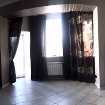 Продается Дом, 370 м²