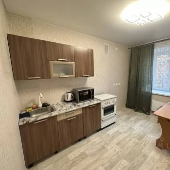 Сдается 1-комнатная квартира, 40 м²