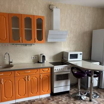 Сдается 1-комнатная квартира, 42 м²