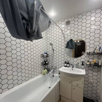 Продается 1-комнатная квартира, 33 м²