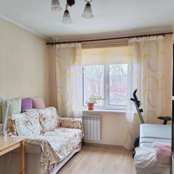 Продается Многокомнатная квартира, 83 м²