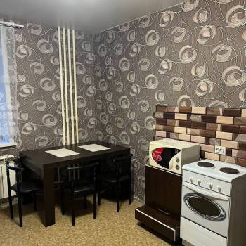 Сдается 1-комнатная квартира, 42 м²