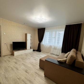 Сдается 2-х комнатная квартира, 60 м²