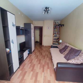 Продается 1-комнатная квартира, 42,4 м²
