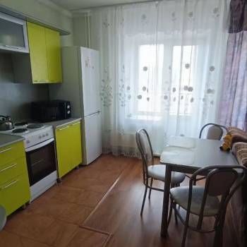 Сдается 1-комнатная квартира, 40 м²