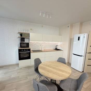Продается 1-комнатная квартира, 42,6 м²
