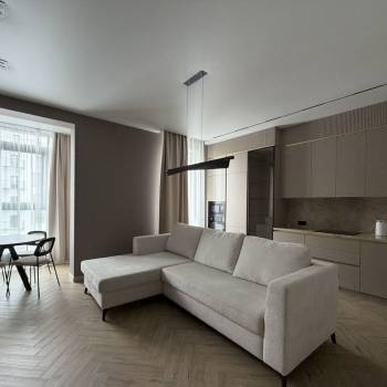 Сдается 2-х комнатная квартира, 65 м²