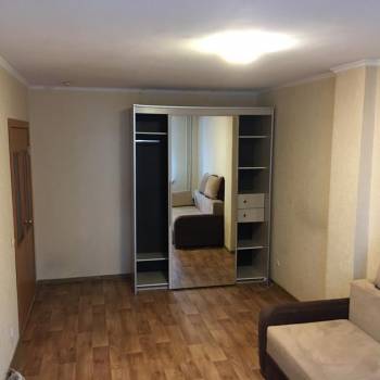 Сдается 1-комнатная квартира, 42 м²