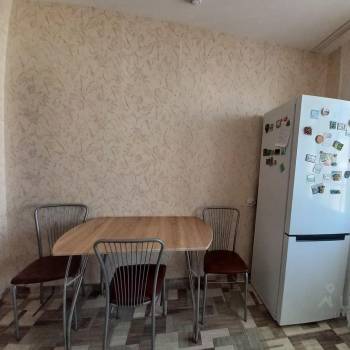 Сдается 1-комнатная квартира, 38 м²