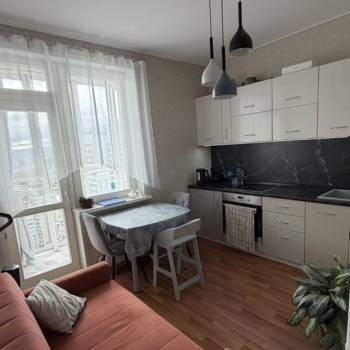 Продается 1-комнатная квартира, 42,5 м²