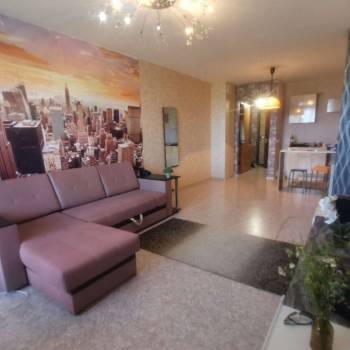 Продается 1-комнатная квартира, 32 м²