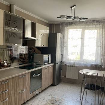 Сдается Многокомнатная квартира, 70 м²