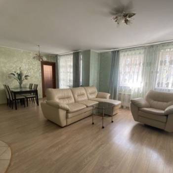 Продается Многокомнатная квартира, 133,1 м²