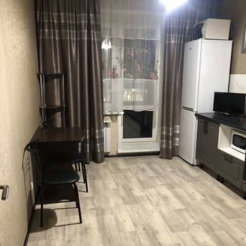 Сдается 1-комнатная квартира, 43 м²