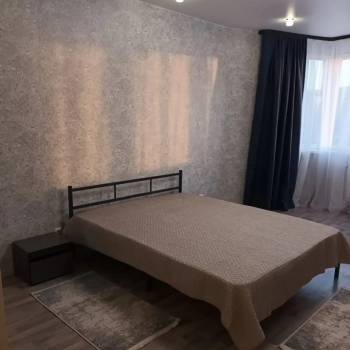 Сдается 1-комнатная квартира, 46 м²