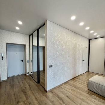 Продается 2-х комнатная квартира, 72 м²