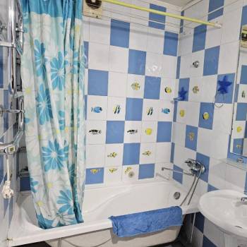 Продается 1-комнатная квартира, 57,2 м²