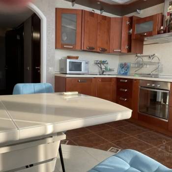 Сдается Многокомнатная квартира, 80 м²