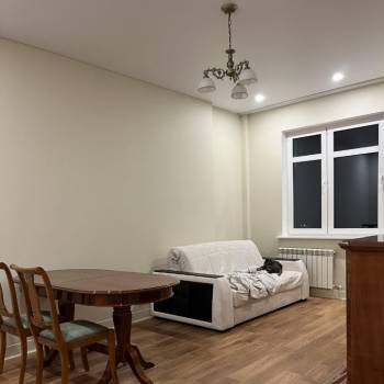 Продается 1-комнатная квартира, 42,9 м²