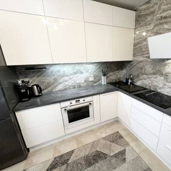 Продается 1-комнатная квартира, 42,1 м²