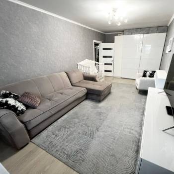 Продается 1-комнатная квартира, 42,1 м²