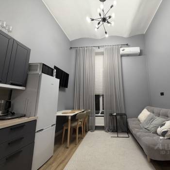 Продается 1-комнатная квартира, 30 м²