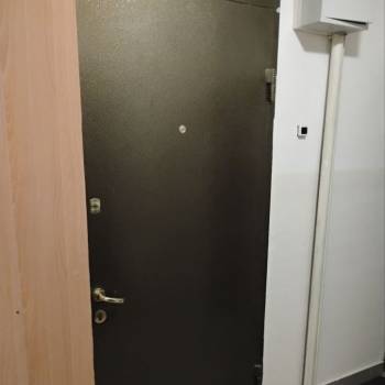 Продается 1-комнатная квартира, 32 м²