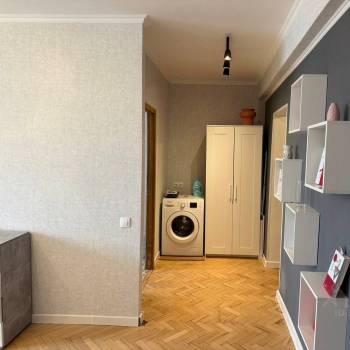 Продается 1-комнатная квартира, 43 м²