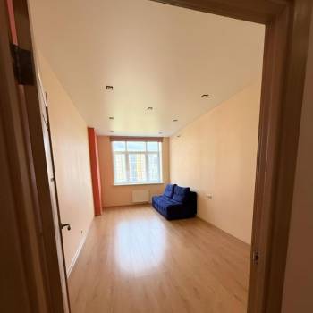 Продается 1-комнатная квартира, 49 м²