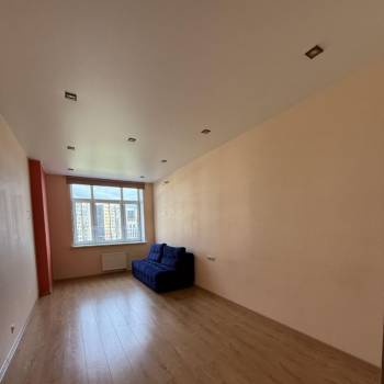 Продается 1-комнатная квартира, 49 м²