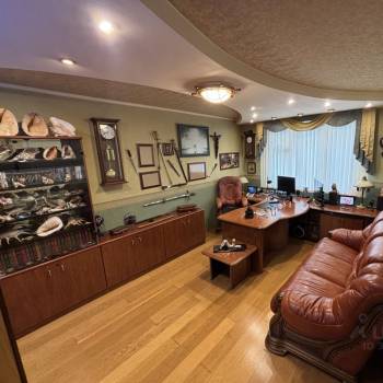 Продается Многокомнатная квартира, 96,9 м²