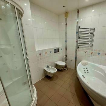 Продается Многокомнатная квартира, 155 м²