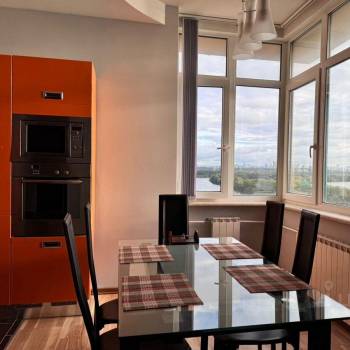 Продается Многокомнатная квартира, 155 м²