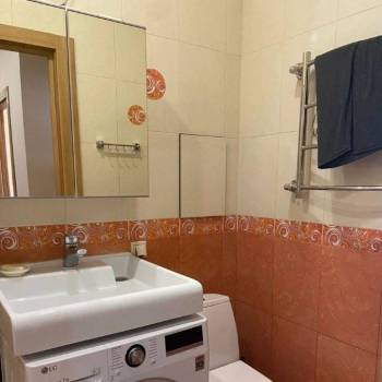 Сдается 1-комнатная квартира, 49 м²