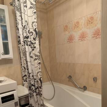 Продается 1-комнатная квартира, 47 м²
