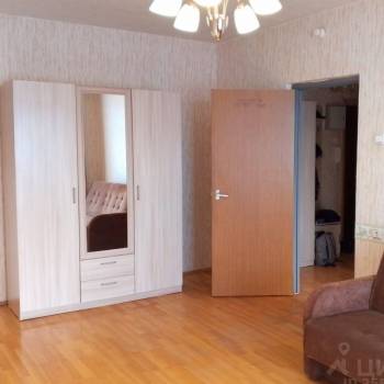 Сдается 1-комнатная квартира, 38 м²